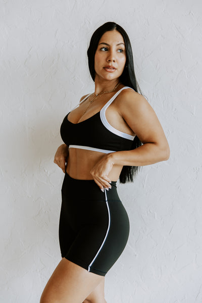 SPORTS BRA 'FLOW' WOMEN - BLACK & WHITE