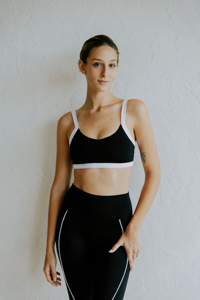 SPORTS BRA 'FLOW' WOMEN - BLACK & WHITE